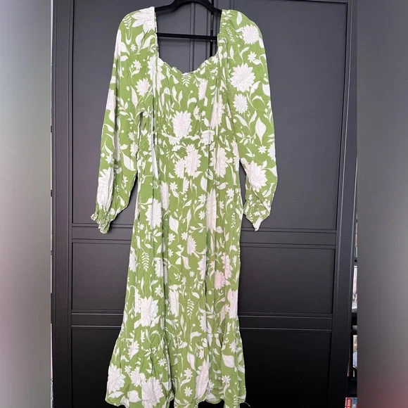 Ava and Viv, Green and White Floral. 1x. - Picture 2 of 3